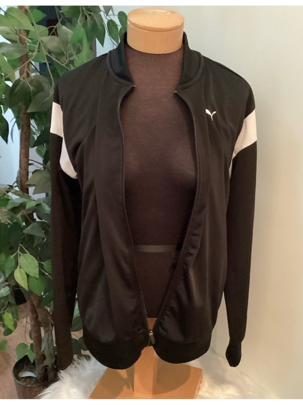 Puma Black Full Zip Track Jacket Women’s Size XL Athletic Activewear Jacket - Picture 4 of 14